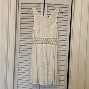 White flower crochet dress